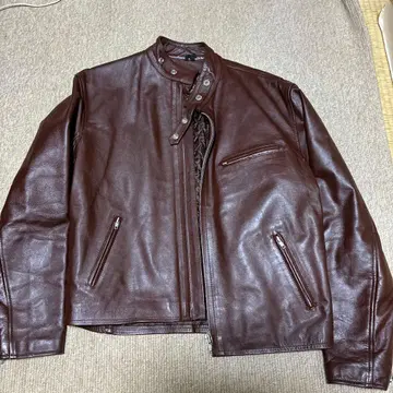 다크 브라운 가죽 자켓