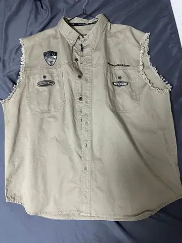 할리 슬리브리스 겉옷 베스트