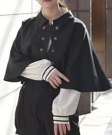 axes femme 나폴레옹 케이프 자켓 블랙