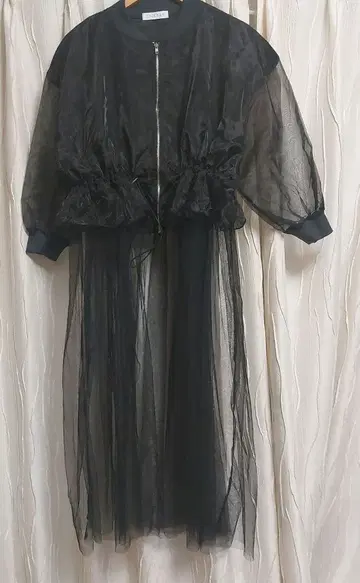 [ 컨디션 최상 ] HAIKARA 블랙 원피스