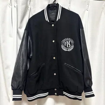 EMODA / 자수 버시티 자켓 / 지갑