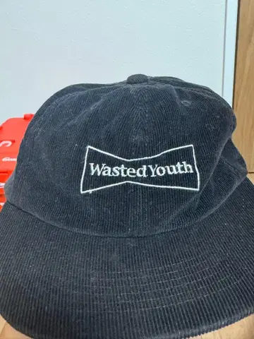 WastedYouth 블랙 코듀로이 캡