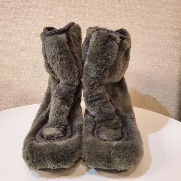 다이애나 아모로사 퍼 무스탕 미들 기장 부츠