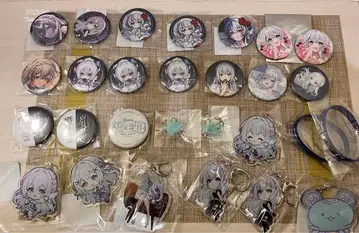 아이츠키 나쿠루 캔뱃지, 아크릴 키링 등 묶음 판매