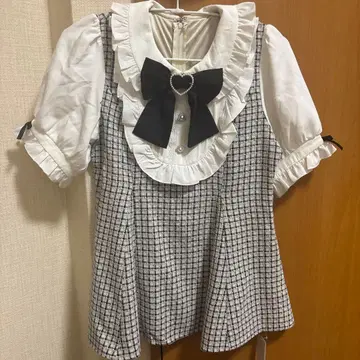 Dear My Love 선택 가능한 고급 요크 프릴 비쥬 셋업 화이트