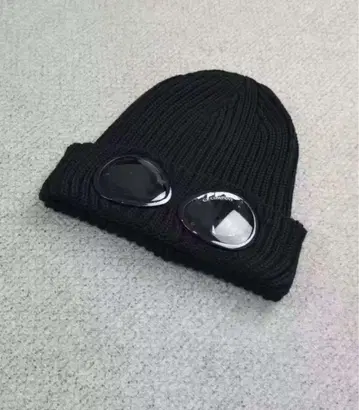 C.P. COMPANY 고글 니트 모자