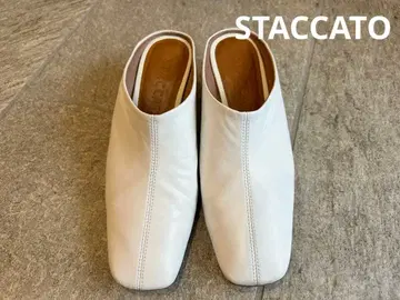 STACCATO 화이트 가죽 뮬