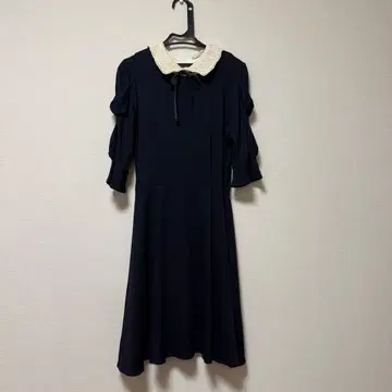 [ axes femme ] 네이비 레이스 옷깃 무릎 기장 원피스