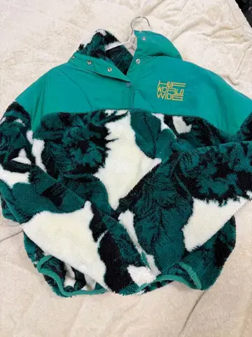 HUF 플리스 자켓 M 사이즈 그린 화이트 블랙 플라워 무늬