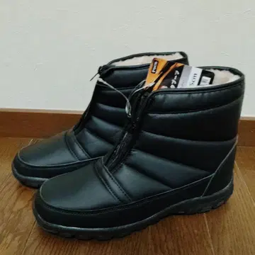 블랙 지퍼 달린 워크 부츠