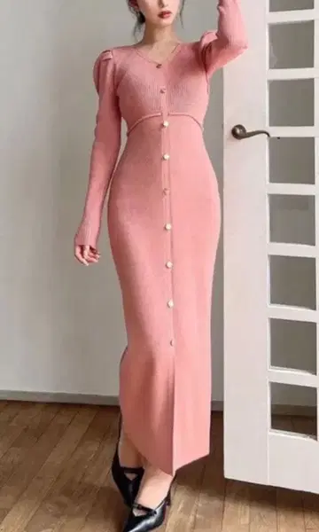 [ RESEXXY ] 골드 버튼 타이트 니트 원피스