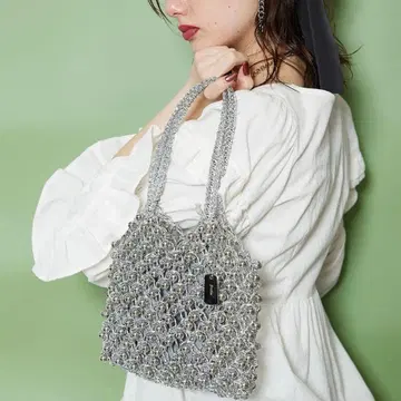 jouetie 쥬에티 로고 복조리 포함 비즈 편직 백