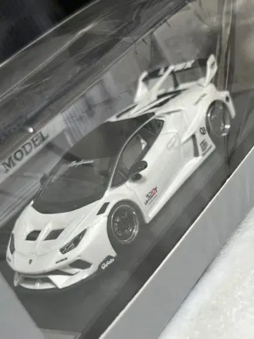 MJMODEL LBWK 람보르기니 우라칸 (화이트)