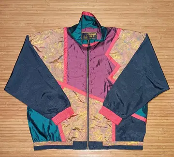 CASUAL ISLE 나일론 자켓 올 패턴 멀티 컬러 수베니어