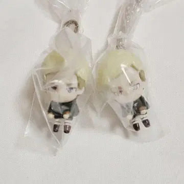 새상품 진격의 거인 가챠가챠 츠만데츠나게테마스코토 엘빈 2종