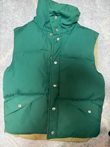 JC Penney 다운 베스트 그린 컬러 베이지