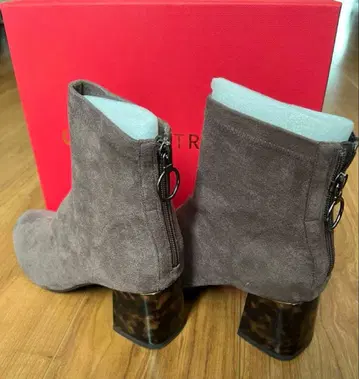 브라운 스웨이드 부츠 중간 힐 지퍼 포함