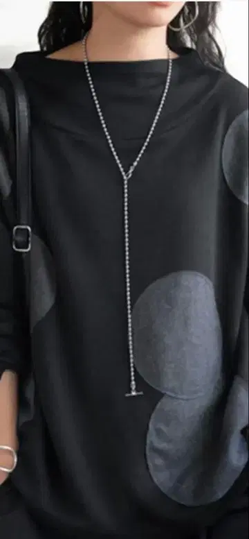 새상품 안티카 도트 스티치 상의