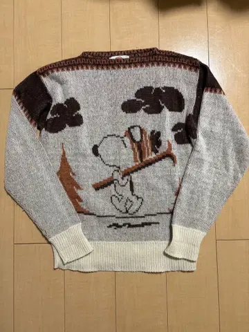 70년대 SNOOPY 니트 arrow 사이즈 s