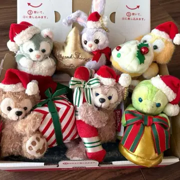 [새상품] 디즈니씨 2021년 크리스마스 인형 배지 6세트