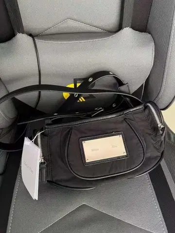 matin kim 블랙 나일론 숄더백