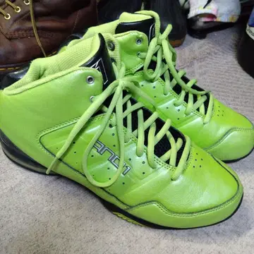 AND1 하이컷 스니커즈 농구화 그린