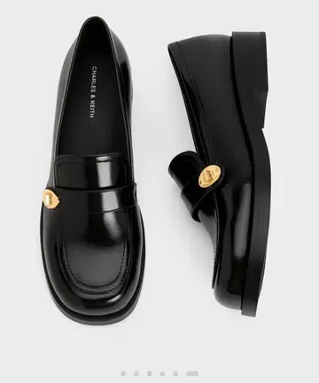 찰스앤키스 메탈릭 버클 스트랩 로퍼 블랙