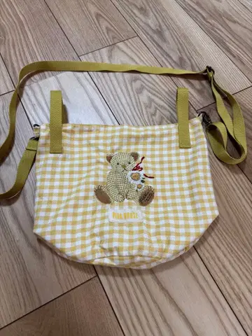 핑크하우스 곰 자수 버킷 숄더백
