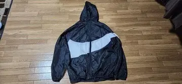 빅 스우시 윈드 브레이커_블랙_XL 사이즈_워킹