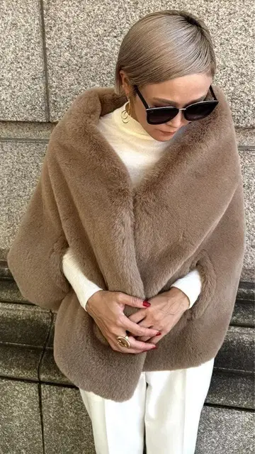 JENNE 리치 볼륨 퍼 케이프