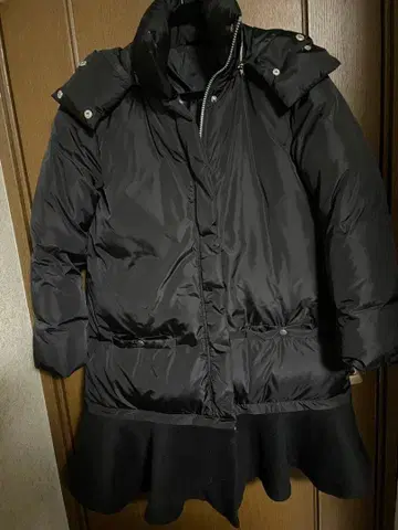 블랙 블랙 새상품급 다운 코트 PERFE 페플럼