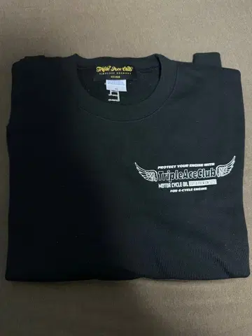 Tliple 에이스 클럽 맨투맨