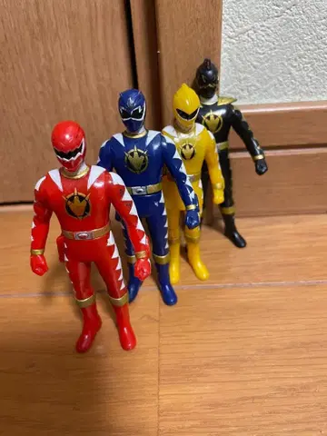 폭룡전대 아바렌쟈 풀 컴플리트 미니 소프트 비닐 4체 세트