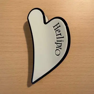 Herlipto 바이컬러 하트 헤어 클립 에크루