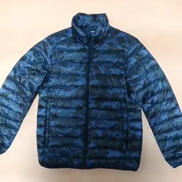 UNIQLO 다운 자켓 M 다크 블루 카모플라쥬 M