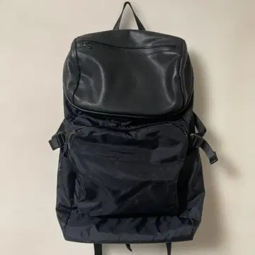 이아파피요네 x BURLAP OUTFITTER 발수 가죽 플랩 백팩