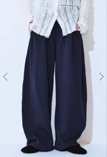 지나시스 맨투맨 코쿤 턱 팬츠 네이비 택 포함 새상품