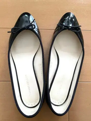 TOMORROWLAND 발레 슈즈 에나멜 블랙