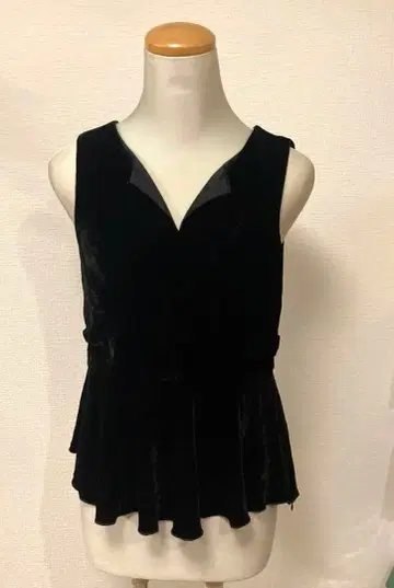 DAMA 블랙 벨벳 상의