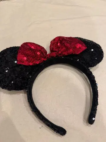 미니 마우스풍 머리띠 블랙 레드 라메 장식