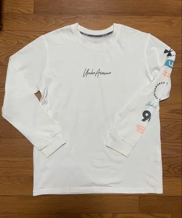 언더아머 롱T셔츠 / M 사이즈 깨끗!