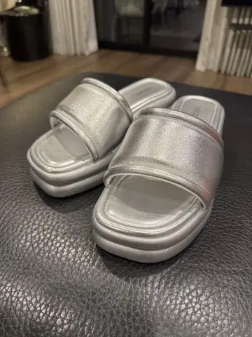 실버 플랫폼 샌들