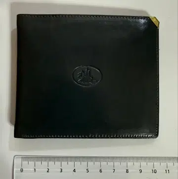 Lepanto MADRID 천연 가죽 접이식 지갑 레어 메탈 코너 블랙