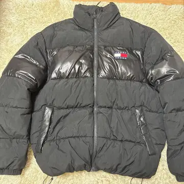 TOMMY JEANS 블랙 다운 자켓 M 사이즈