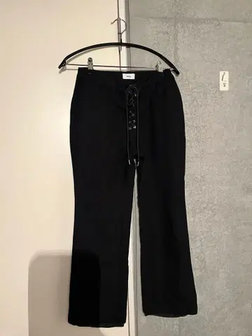 Allege. 블랙 플레어 팬츠