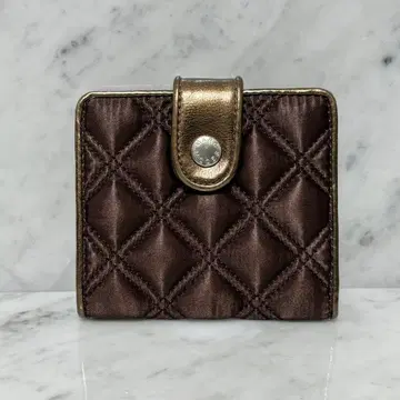 새상품급 MARC JACOBS 마크제이콥스 퀼팅 마틀라세