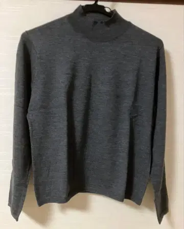 BISTY 그레이 터틀넥 니트 긴팔