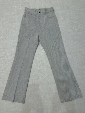 새상품급 SERGE 스트라이프 부츠컷 세미 플레어 데님