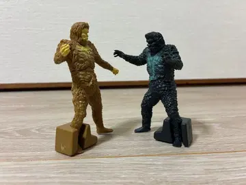 HG 도호 괴수 프랑켄슈타인의 괴수 산다 대 가이라 세트