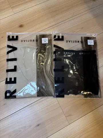 RELIVE 베이지 T셔츠 & 블랙 팬츠 세트